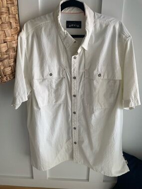 Orvis Men's Short-Sleeve Button-Down Shirt in Off-White